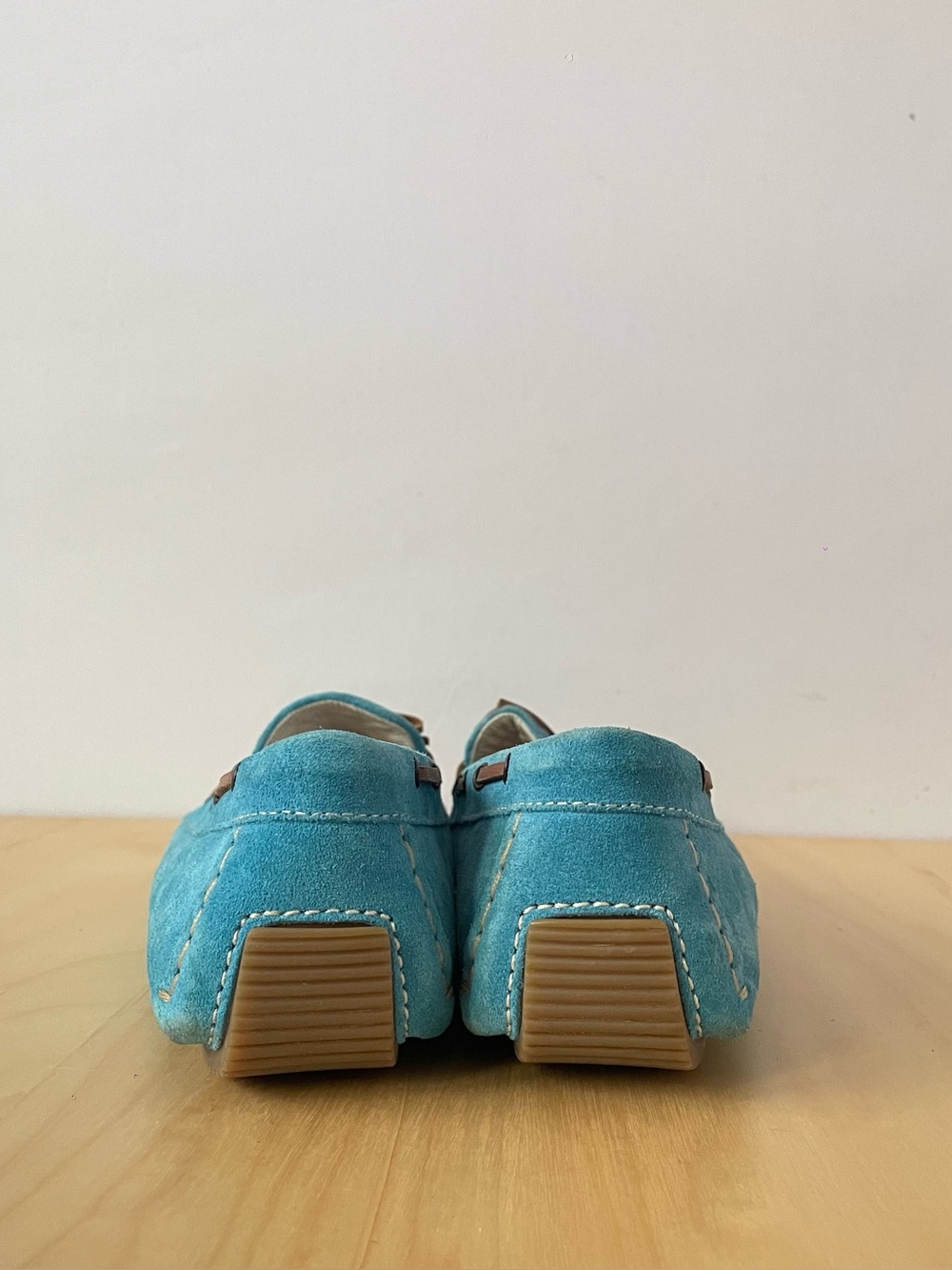 Bottega Veneta Intrecciato Suede Bow Loafers | EU 39 - Picture 4 of 11